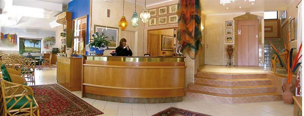 Hotel Frank ليدو دي يسولو المظهر الخارجي الصورة
