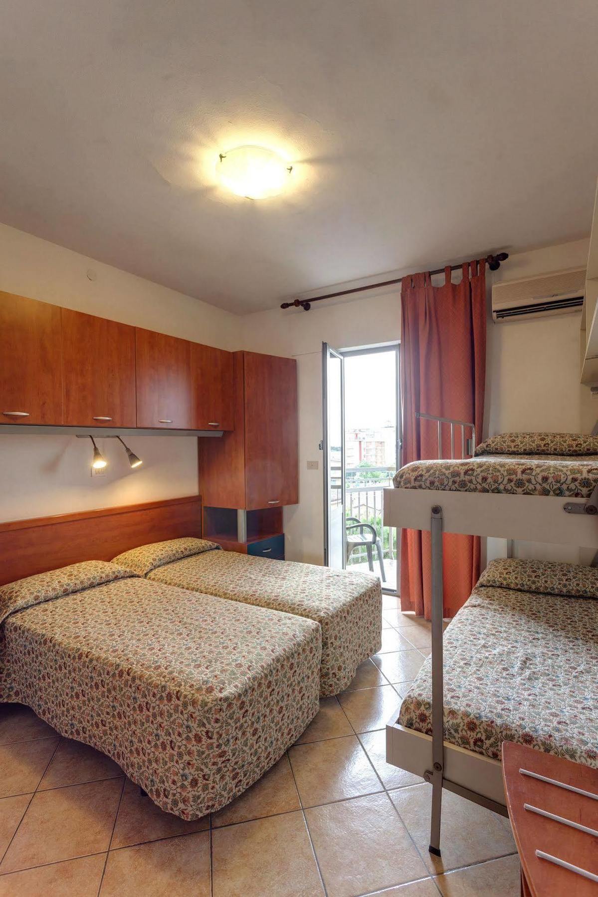 Hotel Frank ليدو دي يسولو المظهر الخارجي الصورة