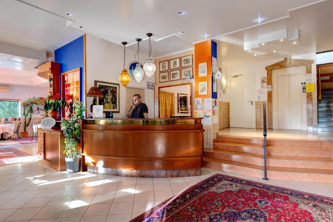 Hotel Frank ليدو دي يسولو المظهر الخارجي الصورة