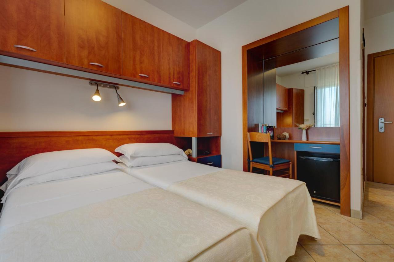 Hotel Frank ليدو دي يسولو المظهر الخارجي الصورة