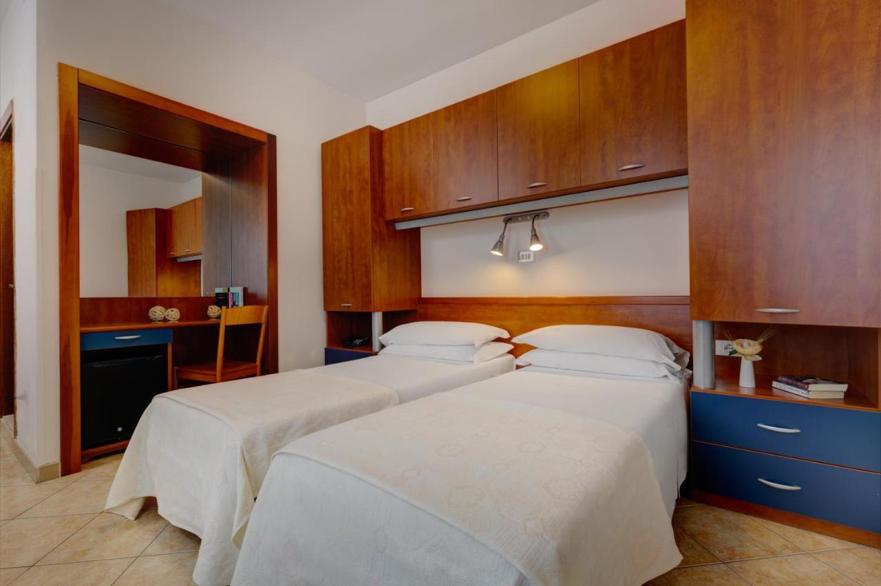 Hotel Frank ليدو دي يسولو المظهر الخارجي الصورة